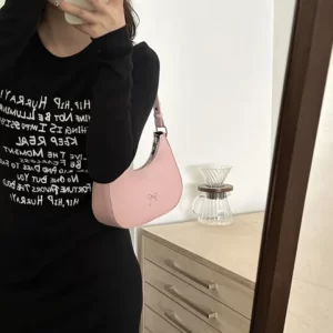 New Minimalist Solid-Color Shoulder Bag With An Underarm Strap - A Unique And Stylish Casual Handbag For Leisure Use