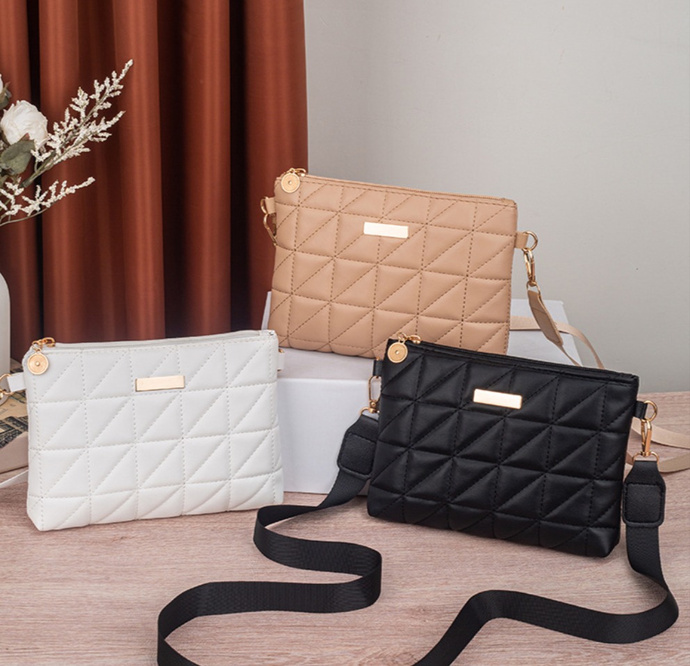 Women's Quilted Crossbody Bag with Adjustable Shoulder Strap